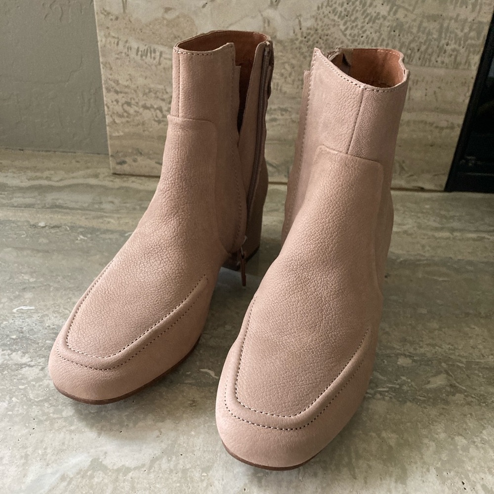 Gentle Souls Ella Apron boots - Size 6.5